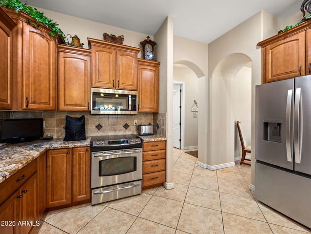 6528 N 171ST Lane, Waddell, AZ 85355