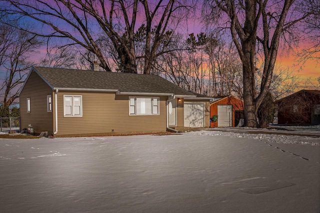 1371A County Road SS, Onalaska, WI 54650