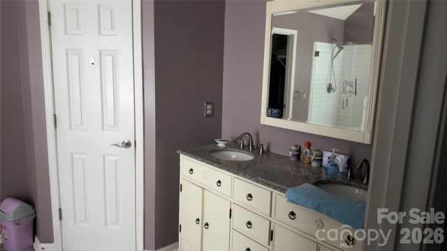 5227 Eagle Creek Drive, Charlotte, NC 28269