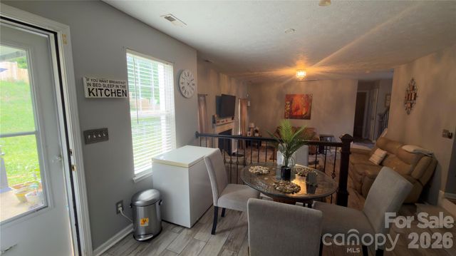 5227 Eagle Creek Drive, Charlotte, NC 28269