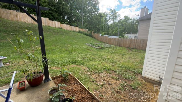 5227 Eagle Creek Drive, Charlotte, NC 28269