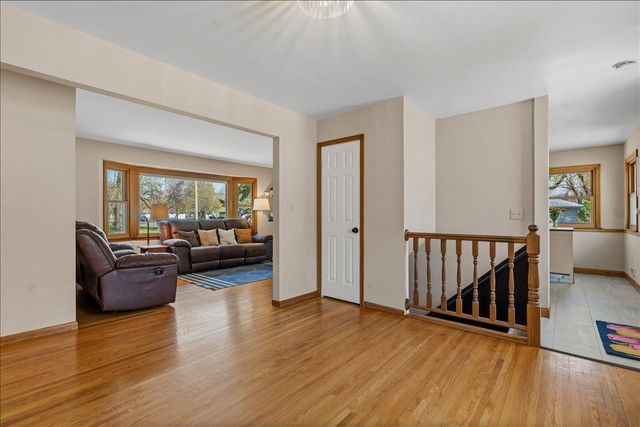 221 E 94th Street, Bloomington, MN 55420