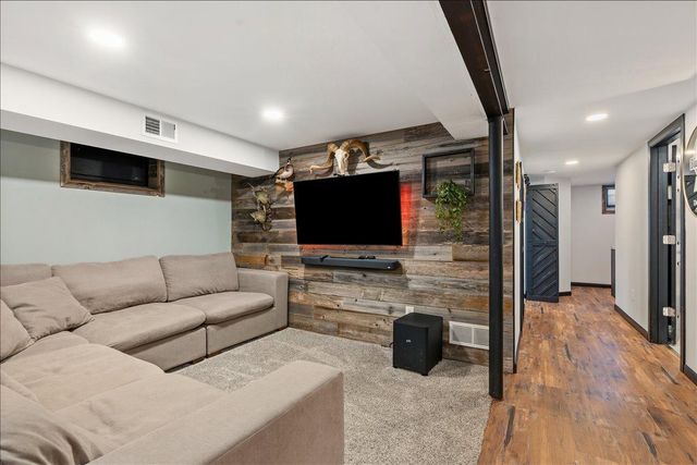 221 E 94th Street, Bloomington, MN 55420