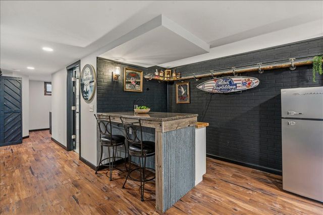 221 E 94th Street, Bloomington, MN 55420