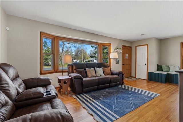 221 E 94th Street, Bloomington, MN 55420