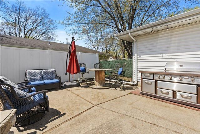 221 E 94th Street, Bloomington, MN 55420