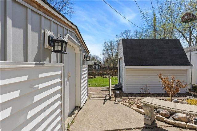 221 E 94th Street, Bloomington, MN 55420