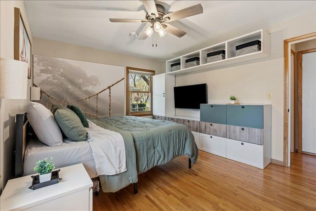 221 E 94th Street, Bloomington, MN 55420