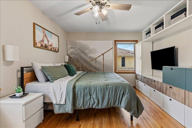 221 E 94th Street, Bloomington, MN 55420