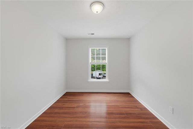 821 Lancaster LN, Newport News, VA 23602