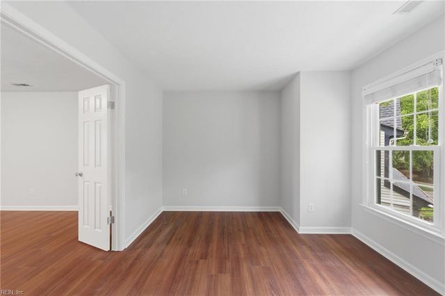 821 Lancaster LN, Newport News, VA 23602