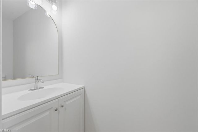 821 Lancaster LN, Newport News, VA 23602