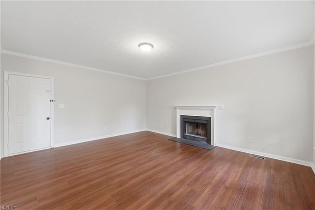 821 Lancaster LN, Newport News, VA 23602