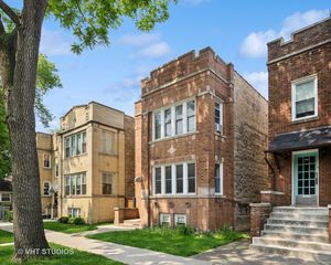 5814 N Campbell Avenue, Chicago, IL 60659