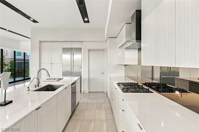4022 Heron Fairway Drive, Las Vegas, NV 89141