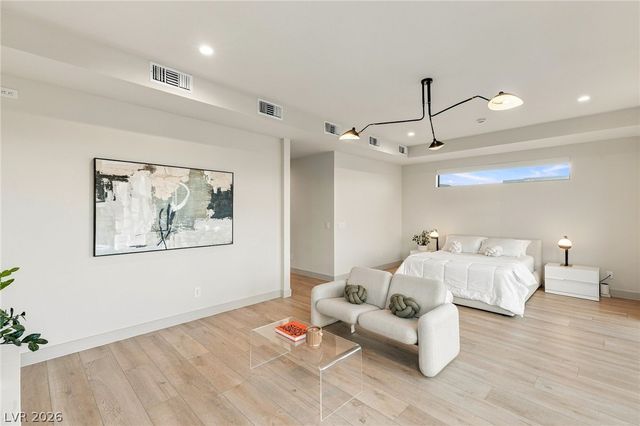 4022 Heron Fairway Drive, Las Vegas, NV 89141