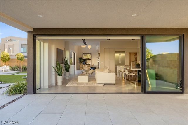 4022 Heron Fairway Drive, Las Vegas, NV 89141