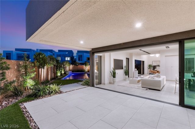 4022 Heron Fairway Drive, Las Vegas, NV 89141