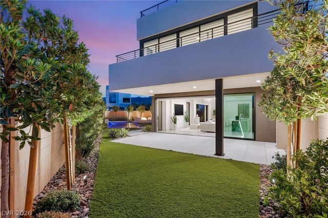 4022 Heron Fairway Drive, Las Vegas, NV 89141