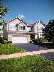 1612 Whisper Glen Drive, Plainfield, IL 60586