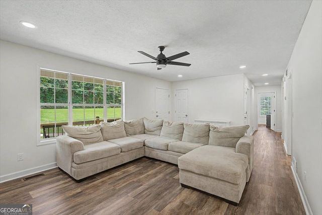 110 Mooyn Road, Carrollton, GA 30116