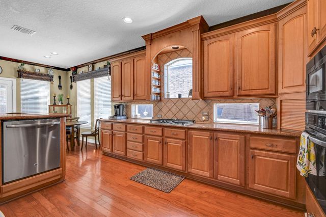 2801 Snyders Bluff, League City, TX 77573