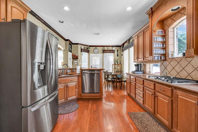 2801 Snyders Bluff, League City, TX 77573