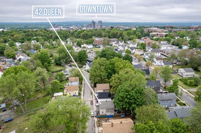42 Queen St, Springfield, MA 01109