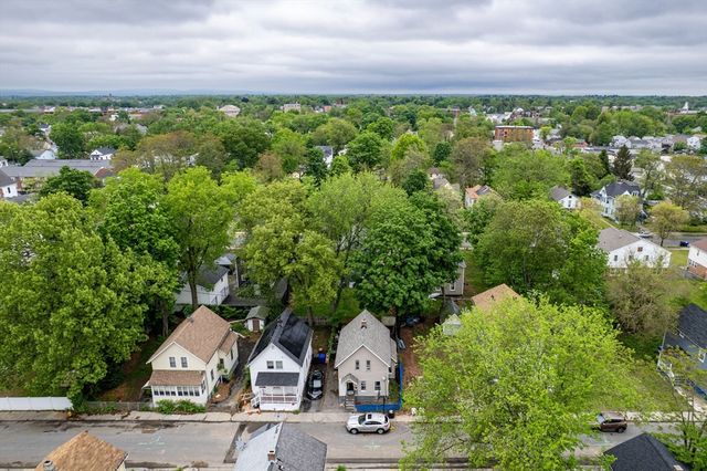42 Queen St, Springfield, MA 01109