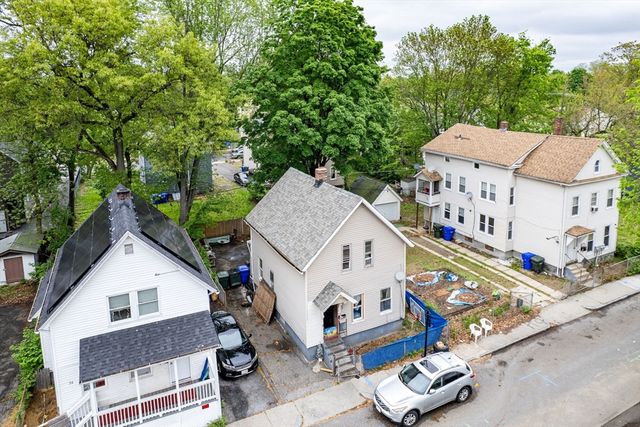 42 Queen St, Springfield, MA 01109