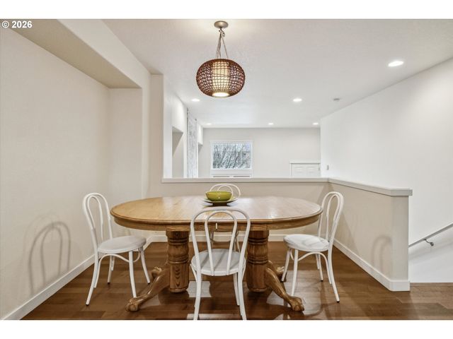 12264 Sw 2ND St, Beaverton, OR 97005