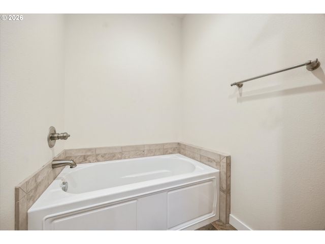 12264 Sw 2ND St, Beaverton, OR 97005