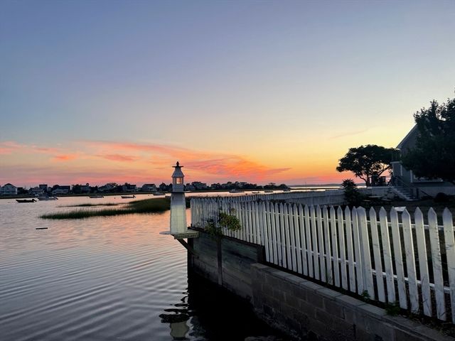 14 62nd, Newburyport, MA 02129