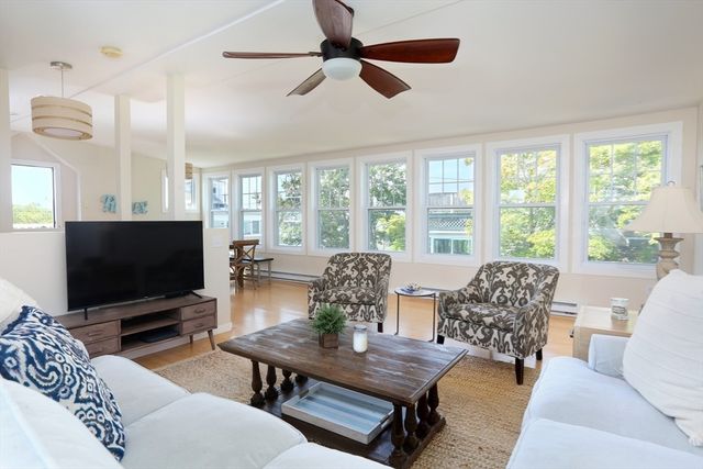 14 62nd, Newburyport, MA 02129