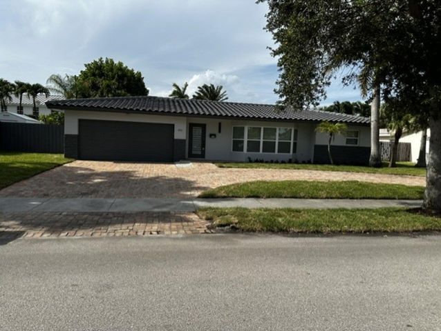 2521 NE 45th Street, Lighthouse Point, FL 33064