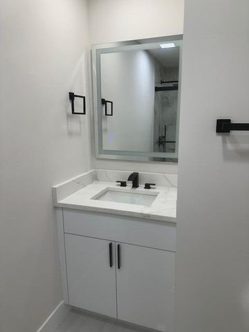 2521 NE 45th Street, Lighthouse Point, FL 33064