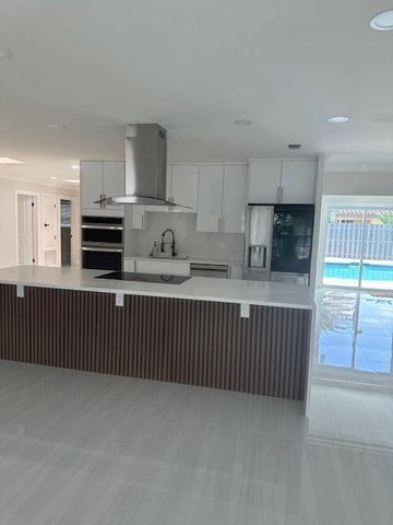2521 NE 45th Street, Lighthouse Point, FL 33064