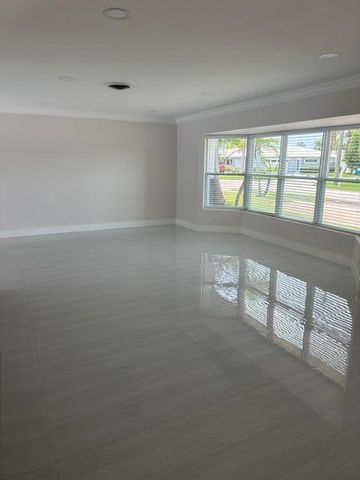 2521 NE 45th Street, Lighthouse Point, FL 33064