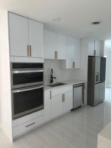 2521 NE 45th Street, Lighthouse Point, FL 33064