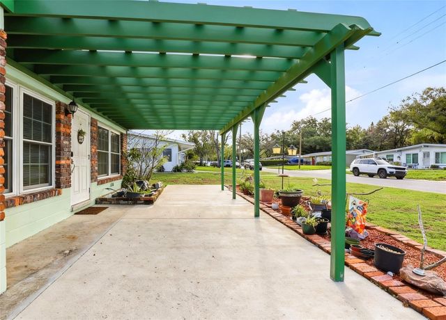 713 W 116TH AVENUE, Tampa, FL 33612
