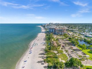 1300 Gulf Shore BLVD N # 701, Naples, FL 34102