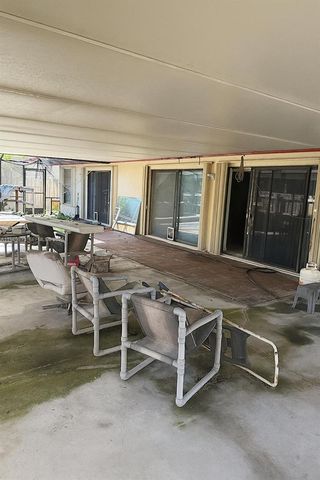 20031 NW 63rd Ave, Hialeah, FL 33015