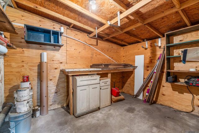 2706 S Magnolia Dr, Baker, LA 70714