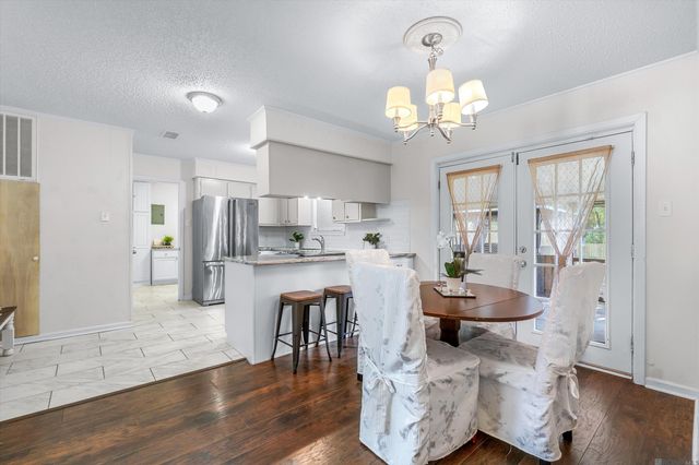 2706 S Magnolia Dr, Baker, LA 70714