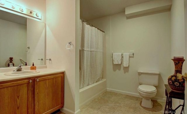 256 Peck Lane, Orange, CT 06477