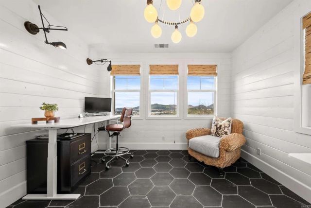 2813 Dove Tail Drive, San Marcos, CA 92078