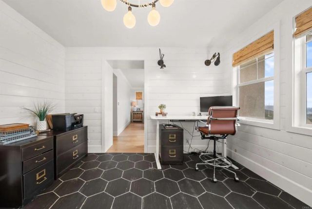 2813 Dove Tail Drive, San Marcos, CA 92078