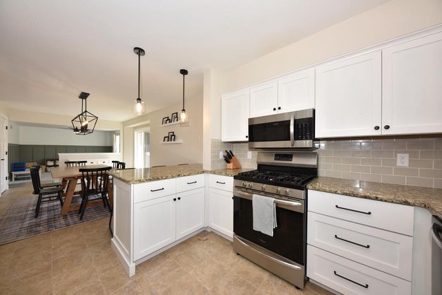 N57W24867 Clover DRIVE, Sussex, WI 53089