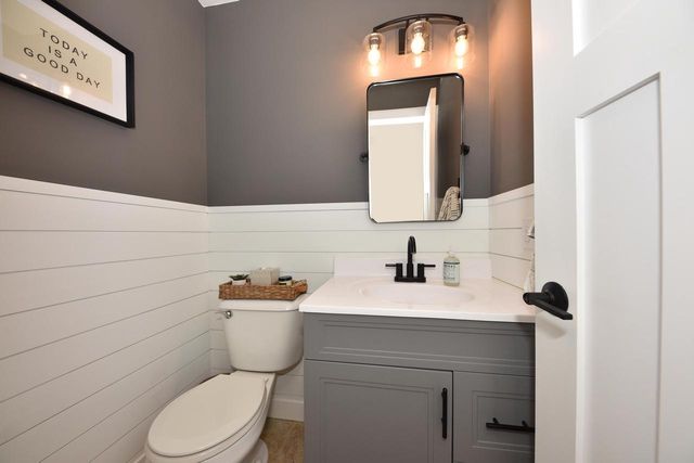 N57W24867 Clover DRIVE, Sussex, WI 53089