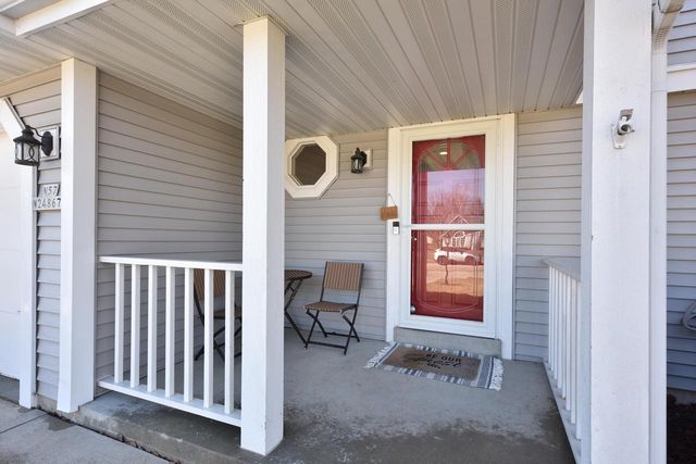 N57W24867 Clover DRIVE, Sussex, WI 53089